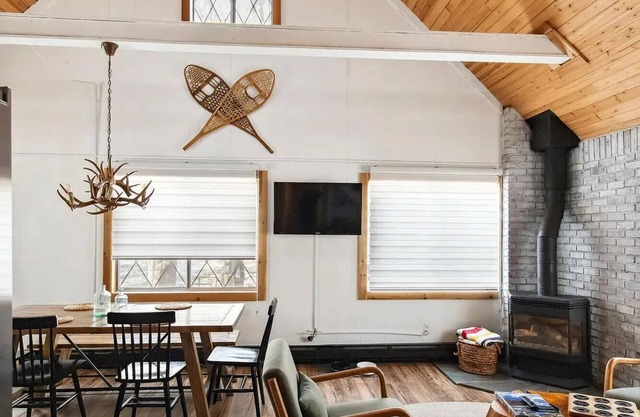 Cozy Chalet in Pocono Lake.