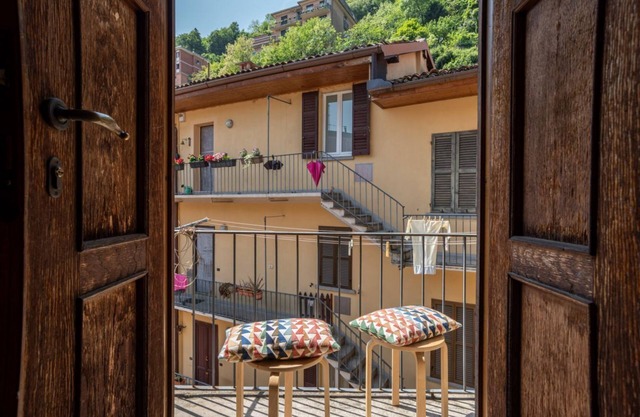 APT a 5-minute walk from Como S.Giovanni Station