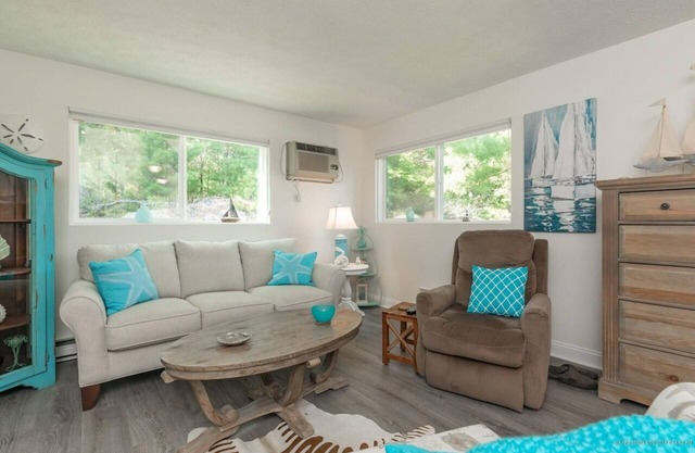 Cozy Condo Walking Distance from Perkins Cove