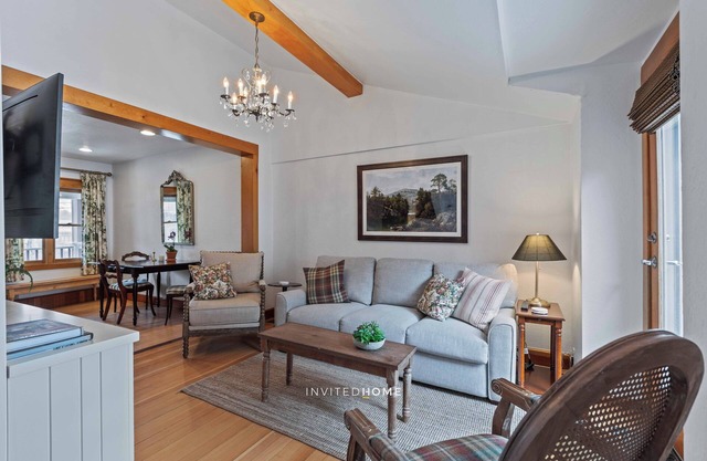Casa de lujo en el coraz��n del centro, Walk to Lift, jacuzzi privado: Woodside Cottage