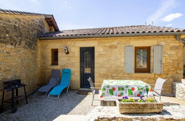 Casa en el Corazón de Périgord con Terraza y Barbacoa