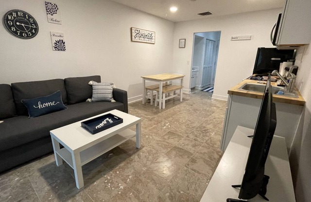 Cozy cottage - quiet area - near attractions
