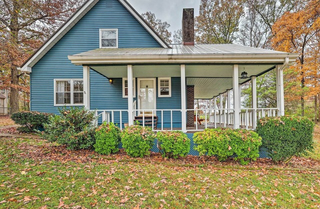 Cozy Cottage w/ Fireplace & Private Yard