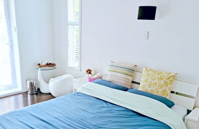 Acogedora habitación doble con baño propio y entrada