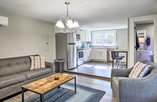Cozy Downtown Aiken Apartment: Shop, Dine & Golf!