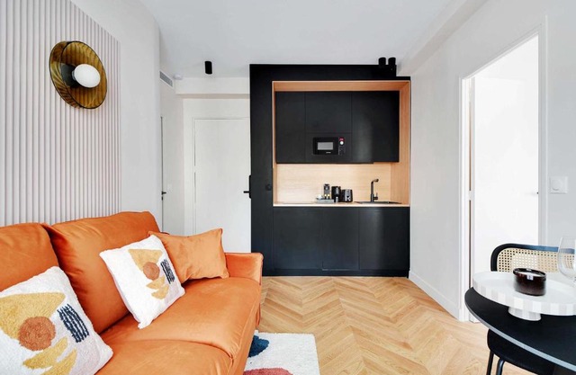 Cozy Entire Apartment Near the Eiffel Tower