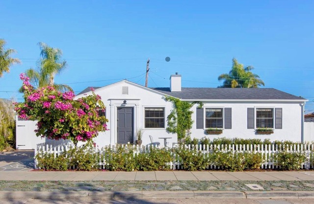 Cozy Green Centralized Coastal Sanctuary in Crown Point/Pacific Beach San Diego