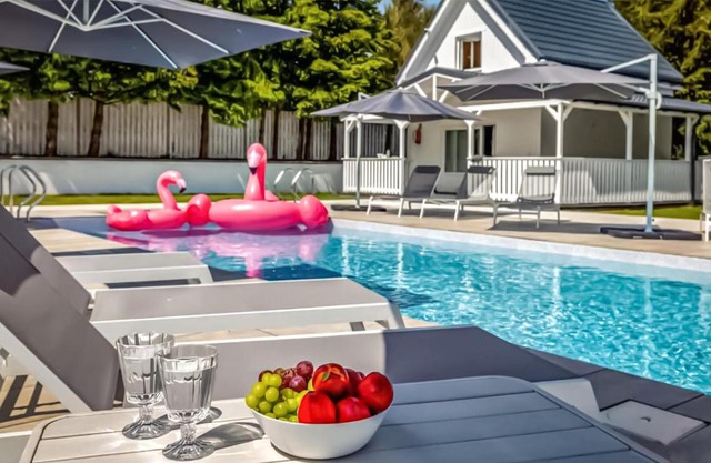 Cozy Home In Kolczewo With Wifi