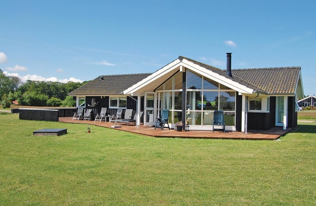 Acogedora casa en Rudkøbing con sauna