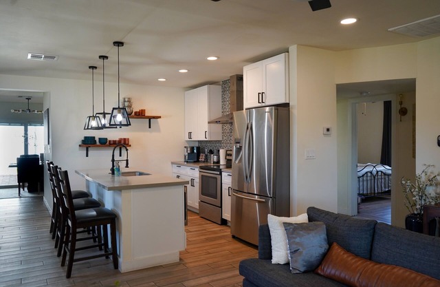 Cozy Home Retreat / Near GCU, Uptown PHX