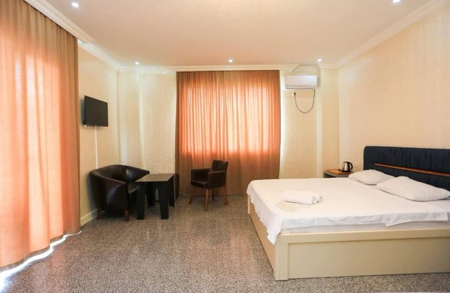 Cozy hotel in charming Batumi with parking, WiFi, kitchen and 24/7 reception her