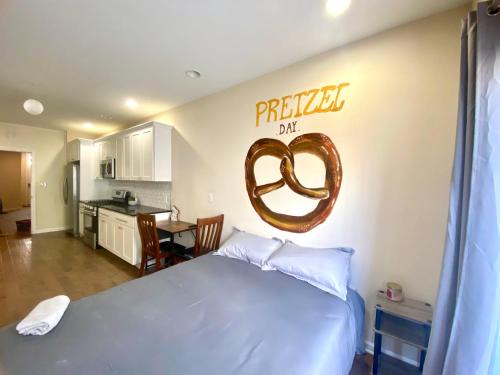 Cozy House at South Philly New Bold