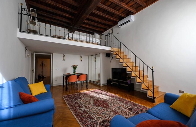 Cozy loft next to Spanish Steps