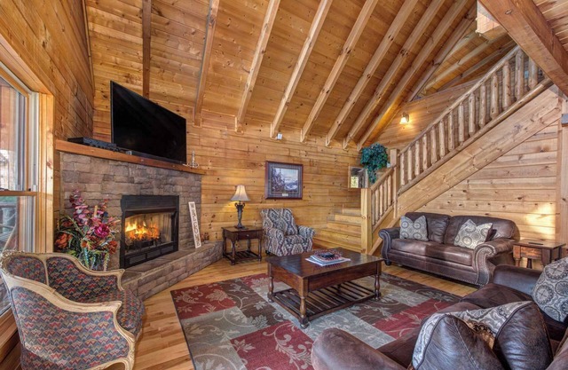 Cozy Log Cabin w/ Hot Tub & Game Room!