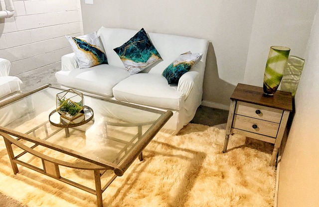 Cozy lower level apartment 10min from Columbus OH