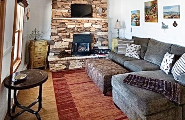 All New Ravens 'Nest - Acogedor y hogareño, ¡camina hacia la ciudad!