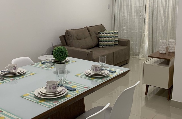 Acogedor apartamento nuevo de 3/4 con aire acondicionado en todas las habitaciones.