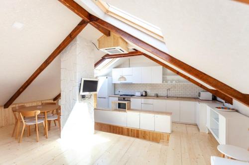 Cozy One Bedroom Apartment In The Heart of Tbilisi