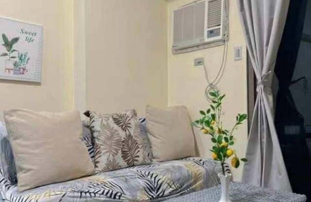 Cozy Pasay Condo with Pool & Playground Access