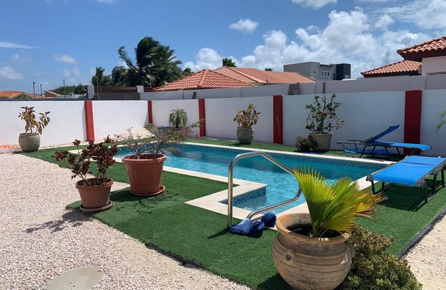 Acogedora casa privada cerca de Palm Beach y High Rise Hotel Area