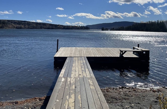 Cozy Rangeley Lake Cabin