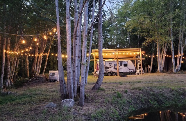 Cozy Rv by the Pond in scenic Port Angeles