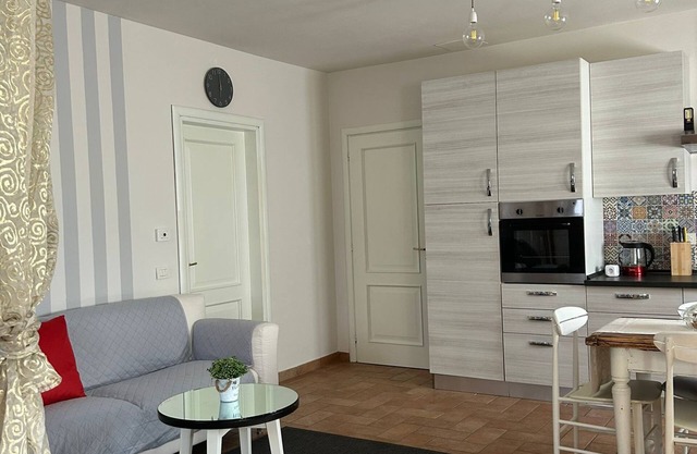 Cozy studio apartment near the basilica in central area