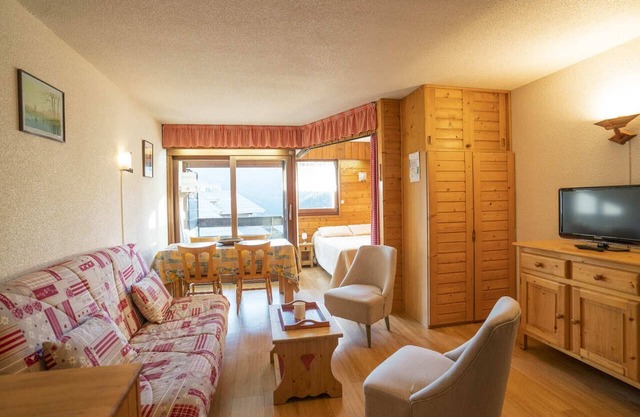 Estudio para 4 personas con balcón, WIFI, y parking cubierto en Petit-Châtel, cerca de remontes