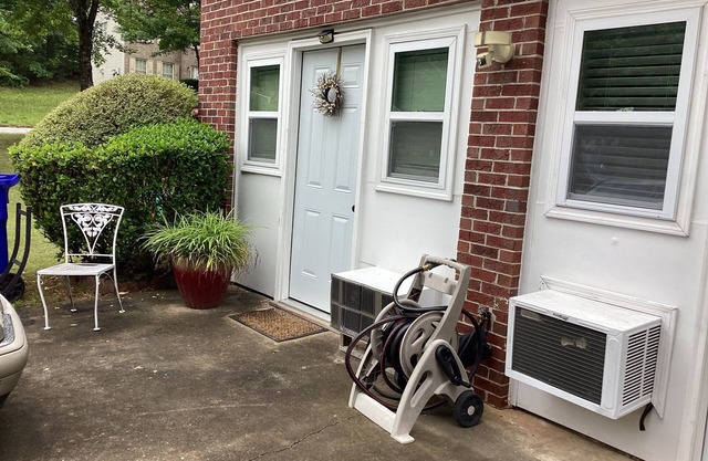 Cozy studio in welcoming Lithonia with WiFi, AC
