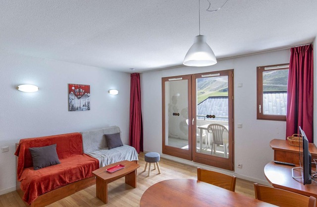 Estudio acogedor con piscina cubierta, gimnasio y parking en Bagnères-de-Bigorre