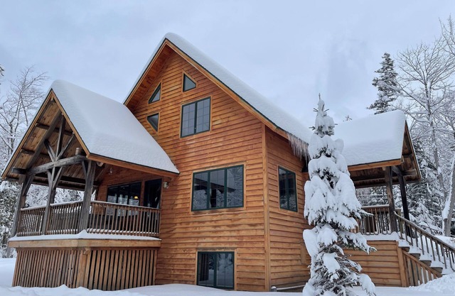 Cozy Sugarloaf Getaway