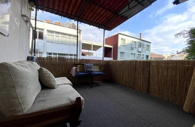 Cozy Terrace House 2min Walking to Taksim Square