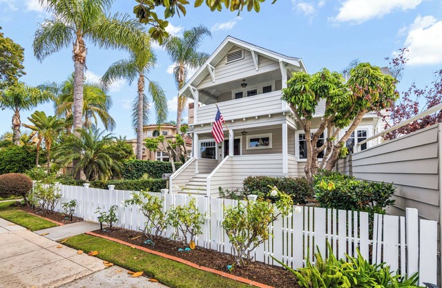 Craftsman Estate en CORONADO VILLAGE