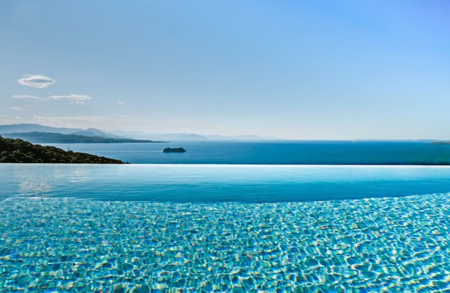 Create unforgettable memories in an exclusive villa with an infinity pool