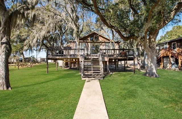 Creekfront Cottage w/ Boat Lift & Pier
