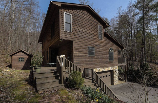 Creekside Mountain by AvantStay | Private Sauna