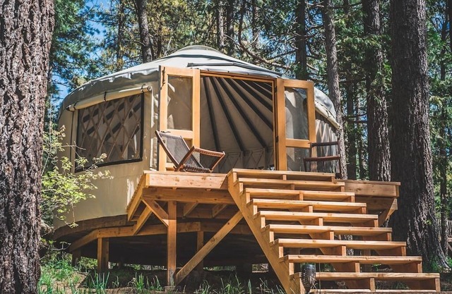 Creekside Yurt: EV Charger, New Heater/AC, Grill, Hammock, Pets OK