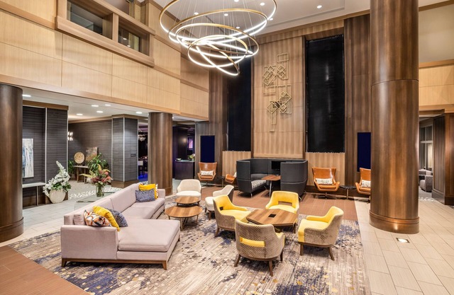 Crowne Plaza Shenandoah - The Woodlands Area by IHG