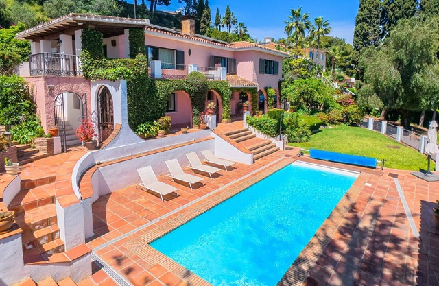 Cubo's Villa Las Capuchinas / piscina privada climatizada / aire acondicionado / vistas al mar / wifi gratis