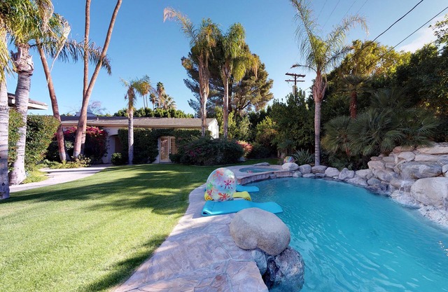 Cuckoo's Nest In Movie Colony - Pool-Waterfall-Spa with views from the pool!