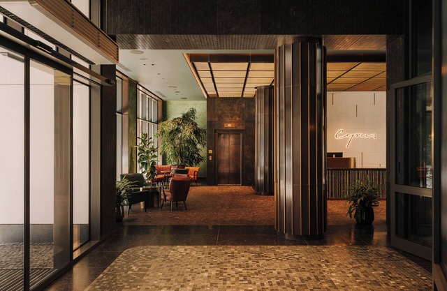 Cyrus Hotel