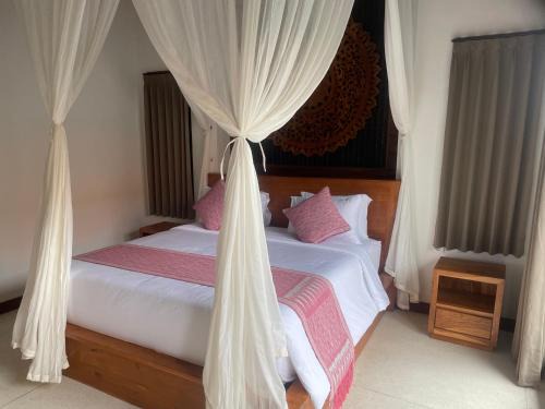 D & L Mandala Villa Bunutan