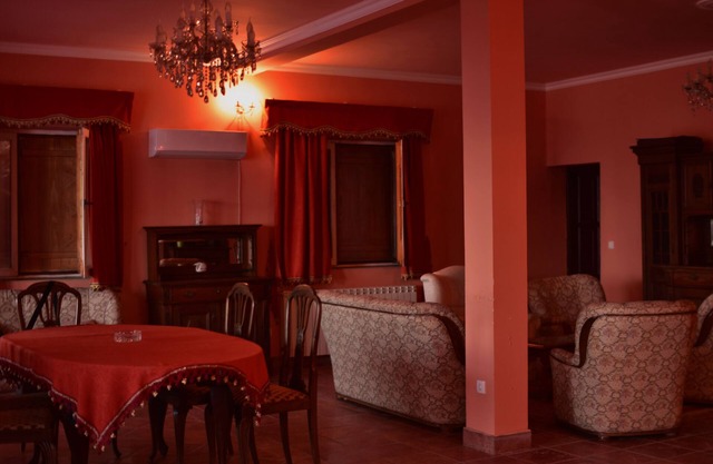 Danube River Villa, ubicada en una zona tranquila y relajante, a las afueras de la ciudad