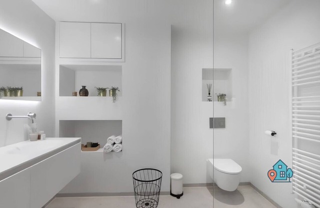 Modern Pearl Room in Peaceful Amsterdam Zuid | Walk to Forest + Free Parking