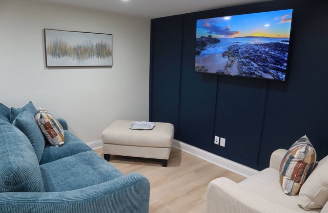 Deja Blue at the beach! within 1.5 mile from the beach with boat parking!!
