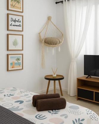 Del Mar three bed flat.