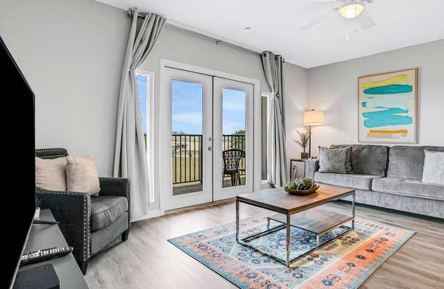 Delightful water view condo with balcony, washer/dryer, & full kitchen