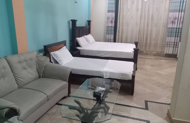 Deluxe room with extra single bed
