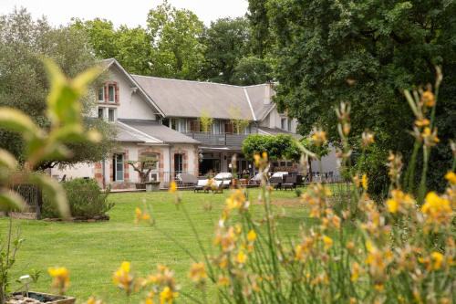 Demeure de prestige,14 chambres, 30 pers - Piscine