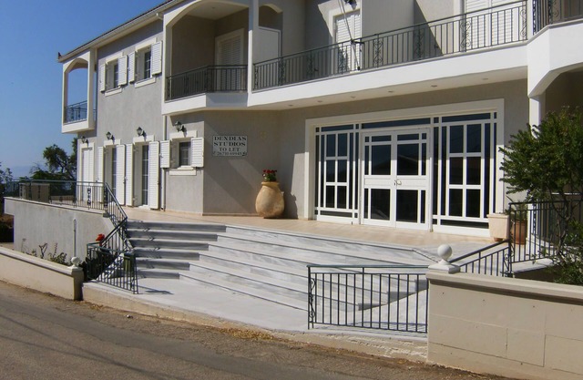 Dendias Studios Self Catered Apartments en Karavados Kefalonia Grecia